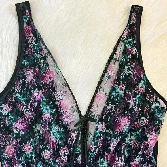 Vintage Floral Sheer Lace Deep V Ruffle Camisole Large - Picture 3 of 5